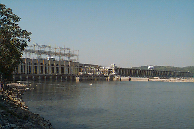 Tractor-trailer crashes off Conowingo Dam, driver killed