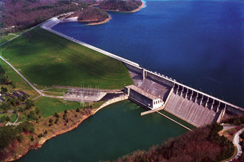 A refurbishment and safety project at Kentucky's 270-MW Wolf Creek facility is nearing completion after the crew finished construction of a protective concrete embankment wall.