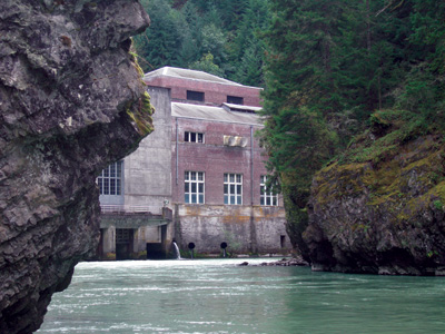 The original LaGrande powerhouse still stands 100 years after it went online and currently provides a capacity of 64 MW.